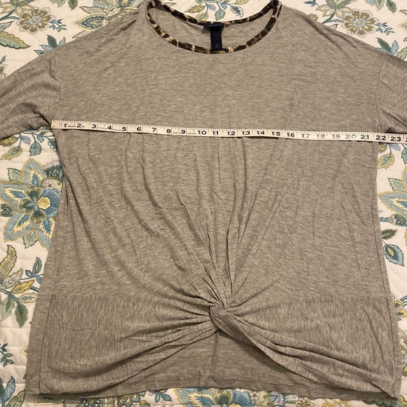 NWOT Daytrip grey, long sleeve top, size M. - Picture 6 of 8